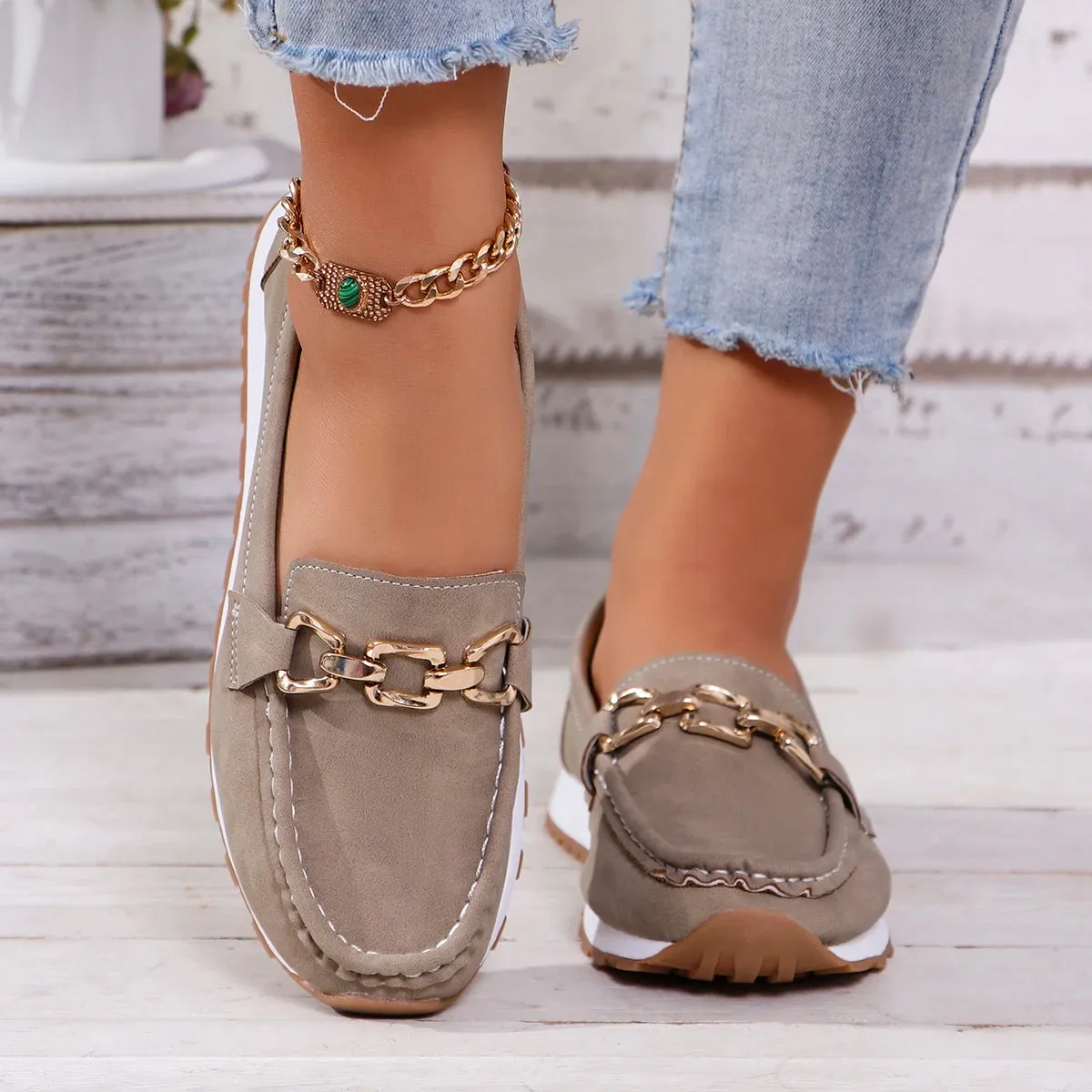 2024 Spring Autumn Women's Flats Shoes Fashion Round Toe Loafers Casual Slip-on Women's Metal Decoration Flats Large Size Shoes