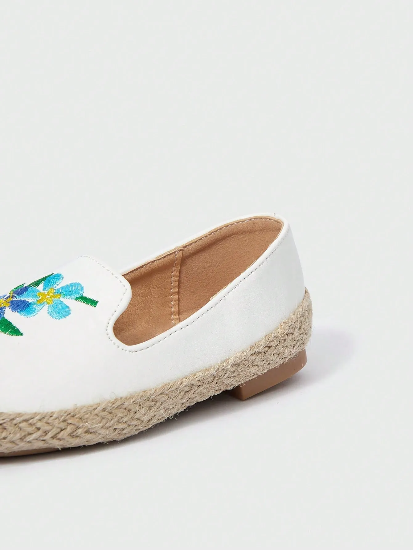 Comfortable & Breathable Linen Braid Gradient Color Embroidered  Flat- FD