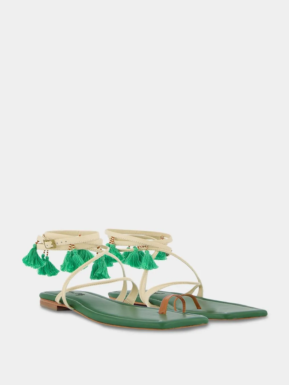 Conversando Con El Viento Sandals
