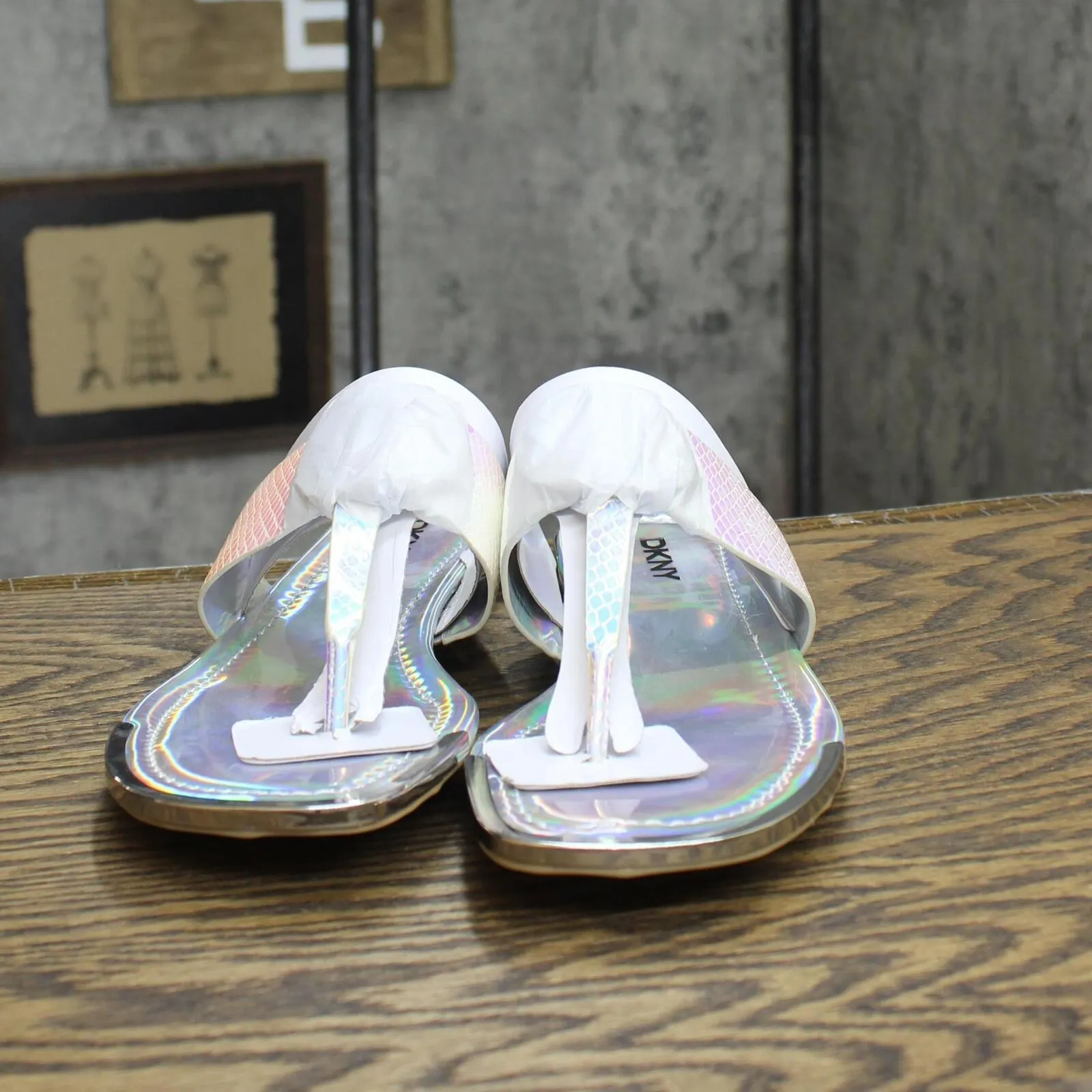 DKNY Women's Flat Slip On Sandal K4169795 Silver Iridescent Halcott 10M