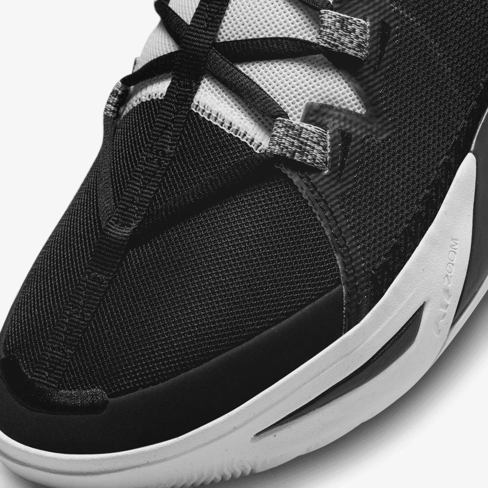 Kyrie Flytrap 6 - Black/White