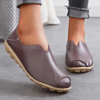 Lightweight and ergonomic loafers