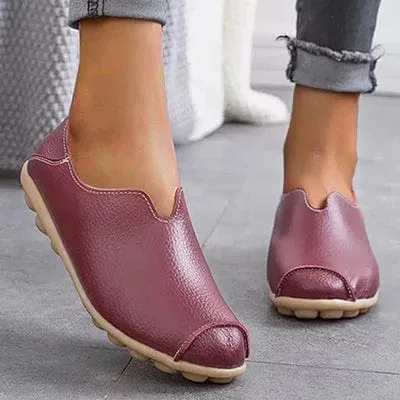 Lightweight and ergonomic loafers
