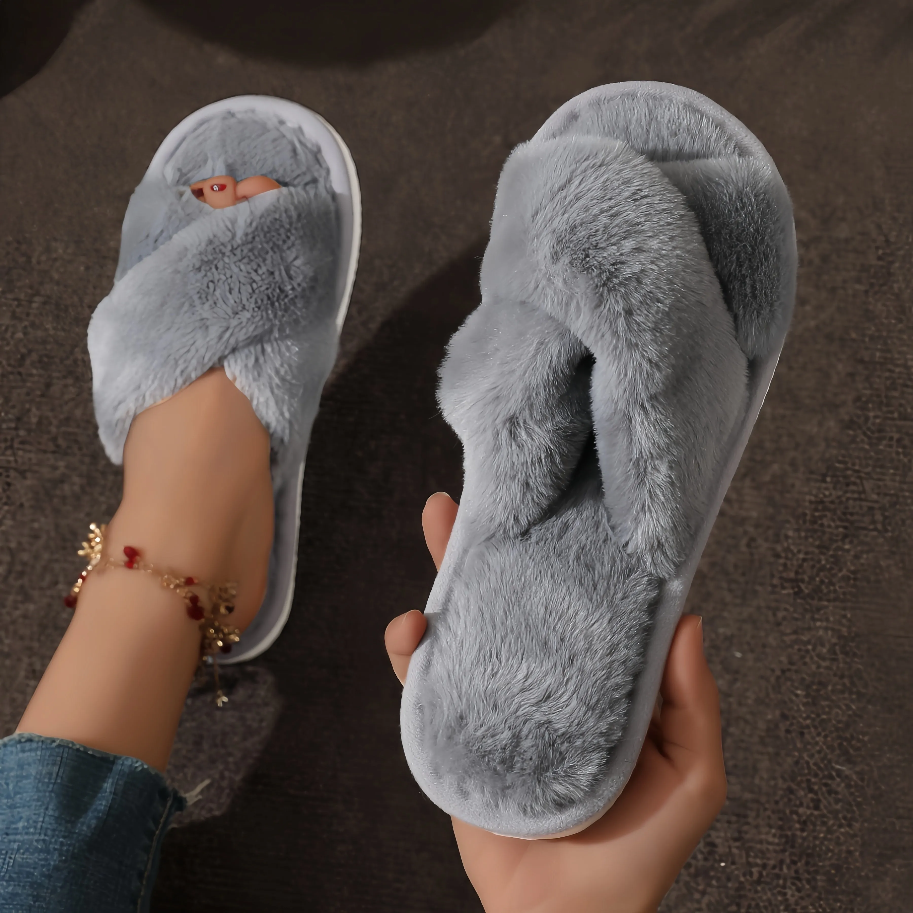 Lisa – Elegant Pluche Indoor Slippers, Comfortabele Slip-On voor Alle Seizoenen