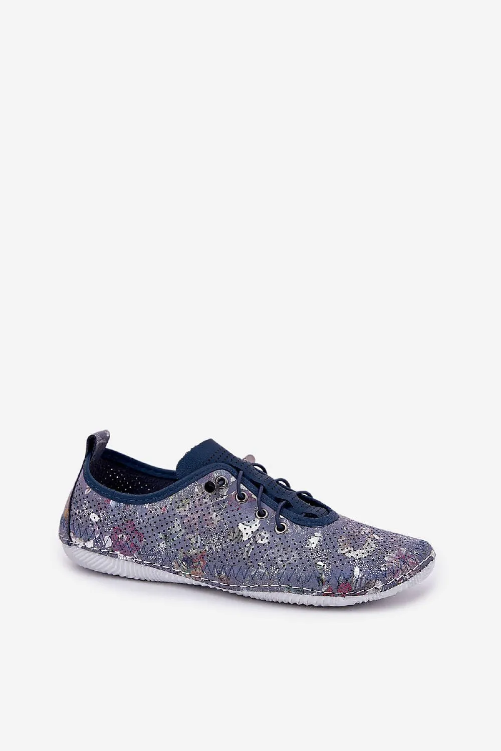 Low Shoes Step in style