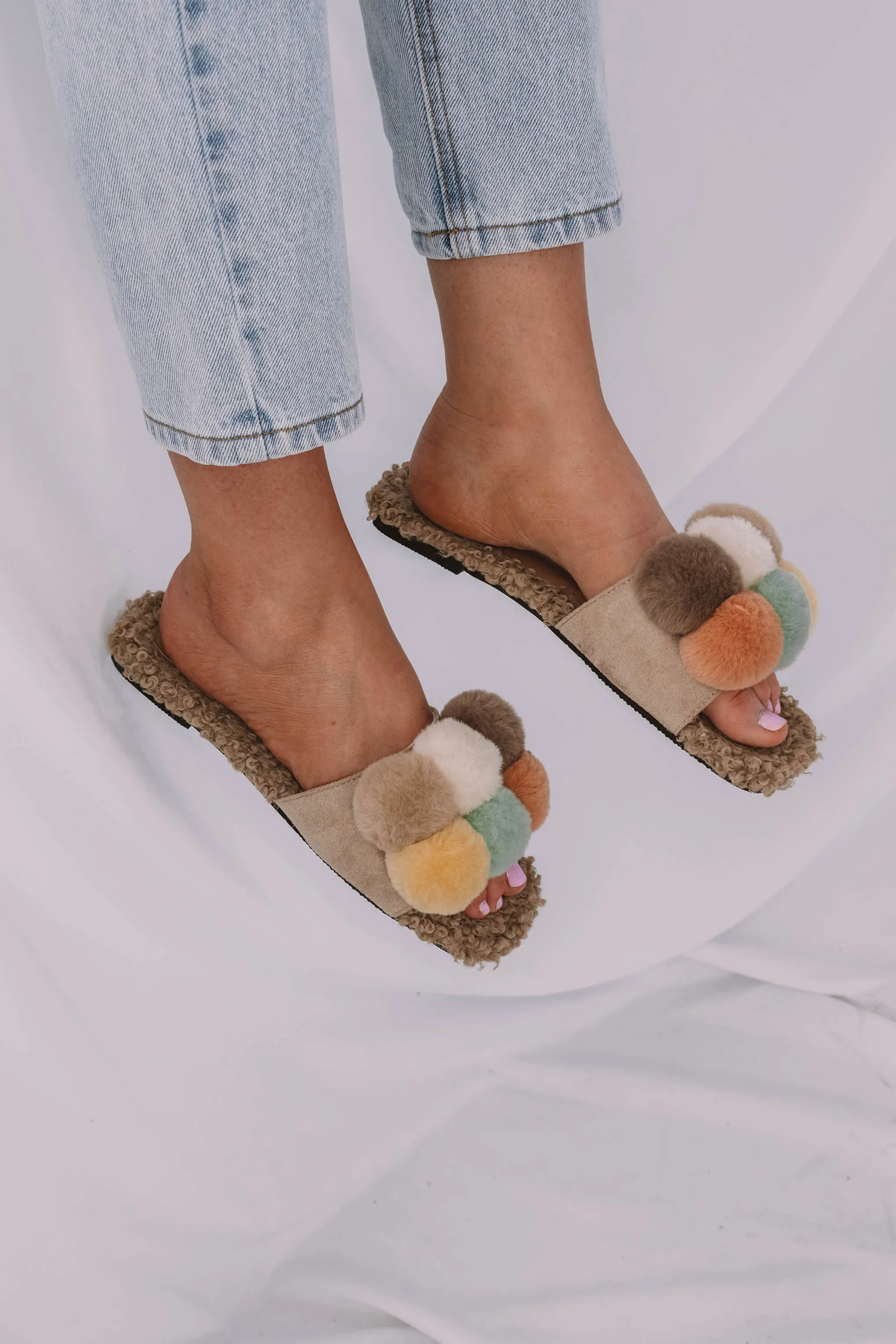 Marta Pom Pom Slide