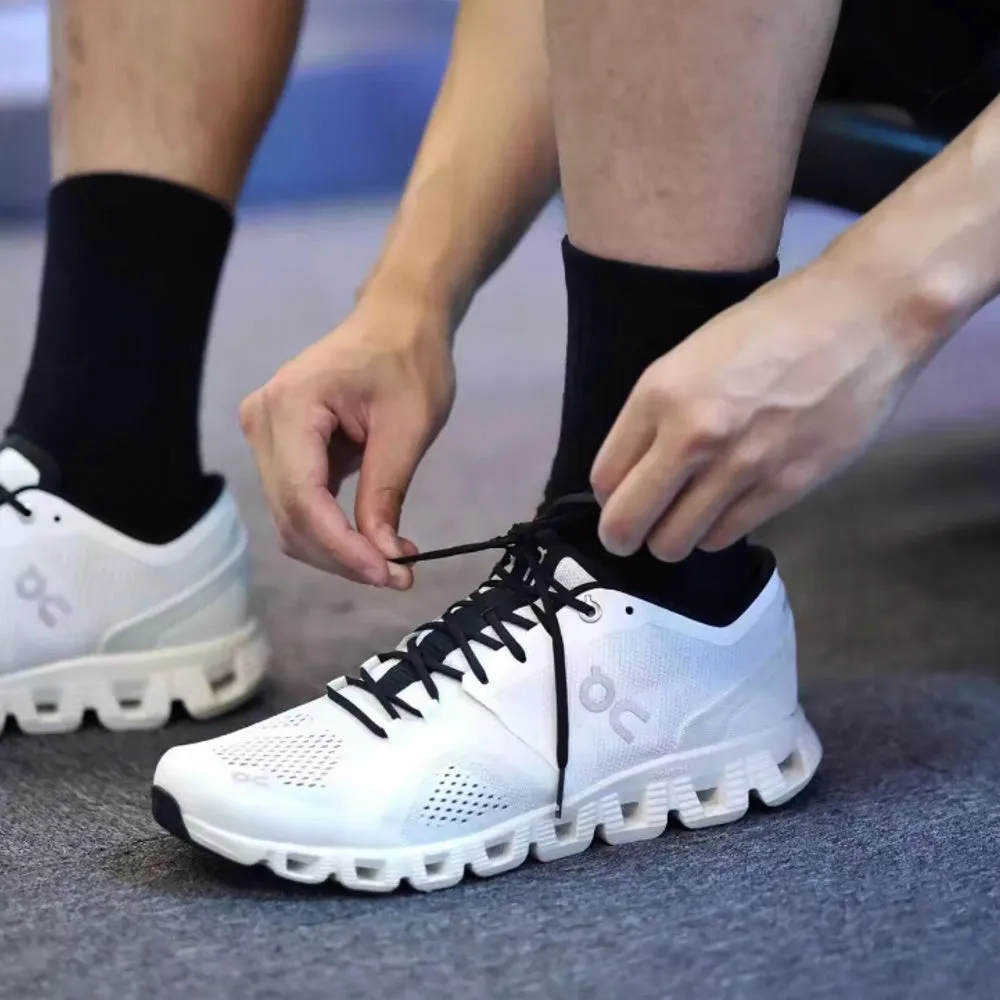 Men Lightweight Functional Running Shoe