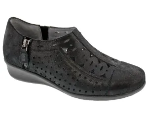 METRO Black Microdot Leather