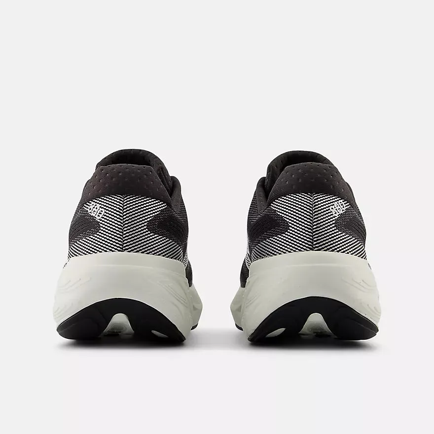 New Balance Women's 880v15