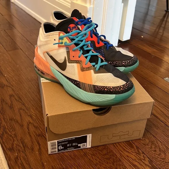 Nike Lebron 18 Low Summit White Space Jam (GS)