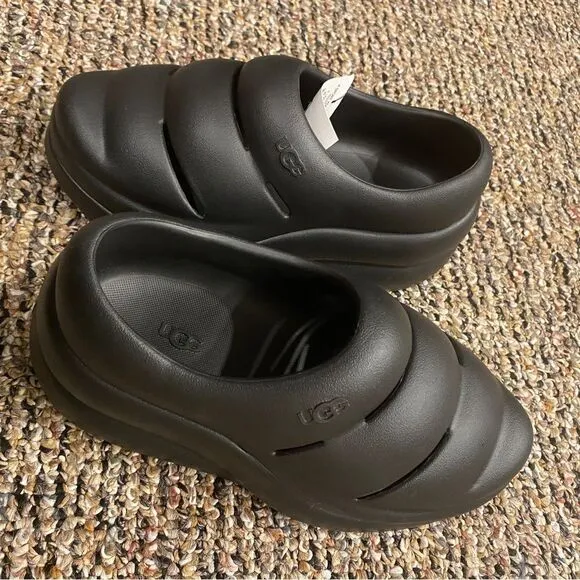 NWT UGG Sport Yeah Clog - Black