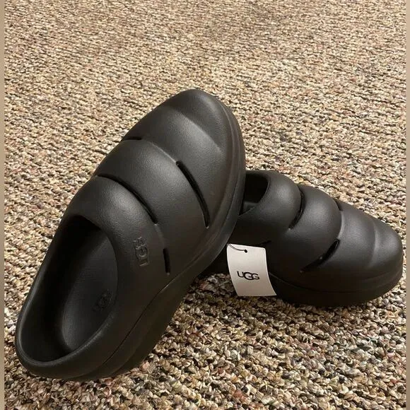 NWT UGG Sport Yeah Clog - Black