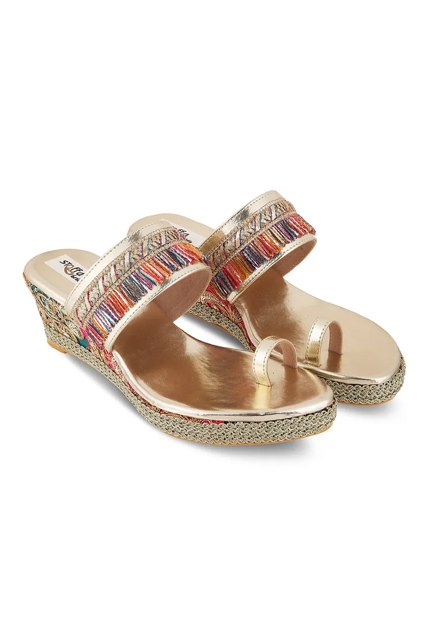 Pastel Brocade Border Low Wedge Champagne