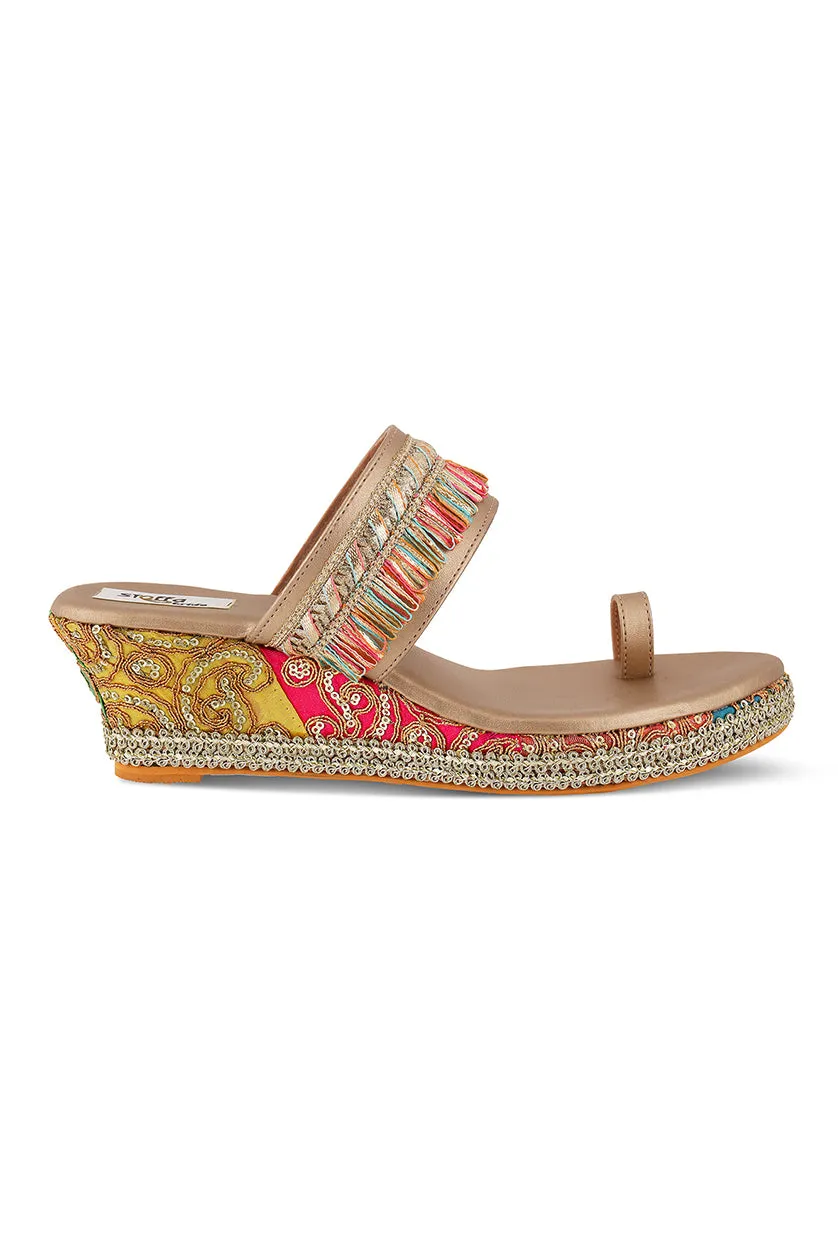 Pastel Brocade Border Low Wedge Champagne
