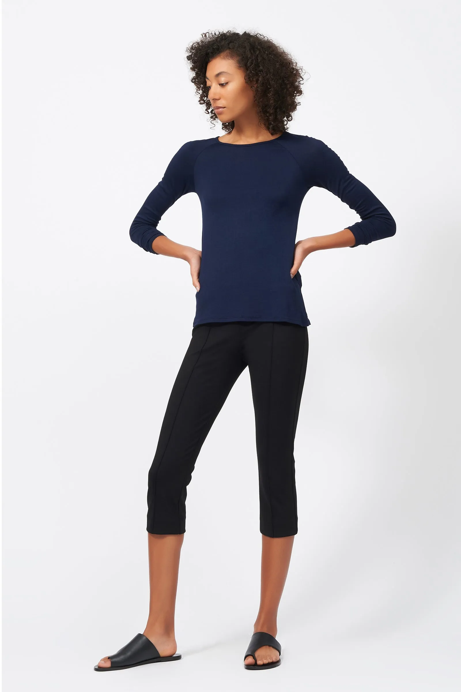 Pintuck Ponte 3/4 Pant - Black
