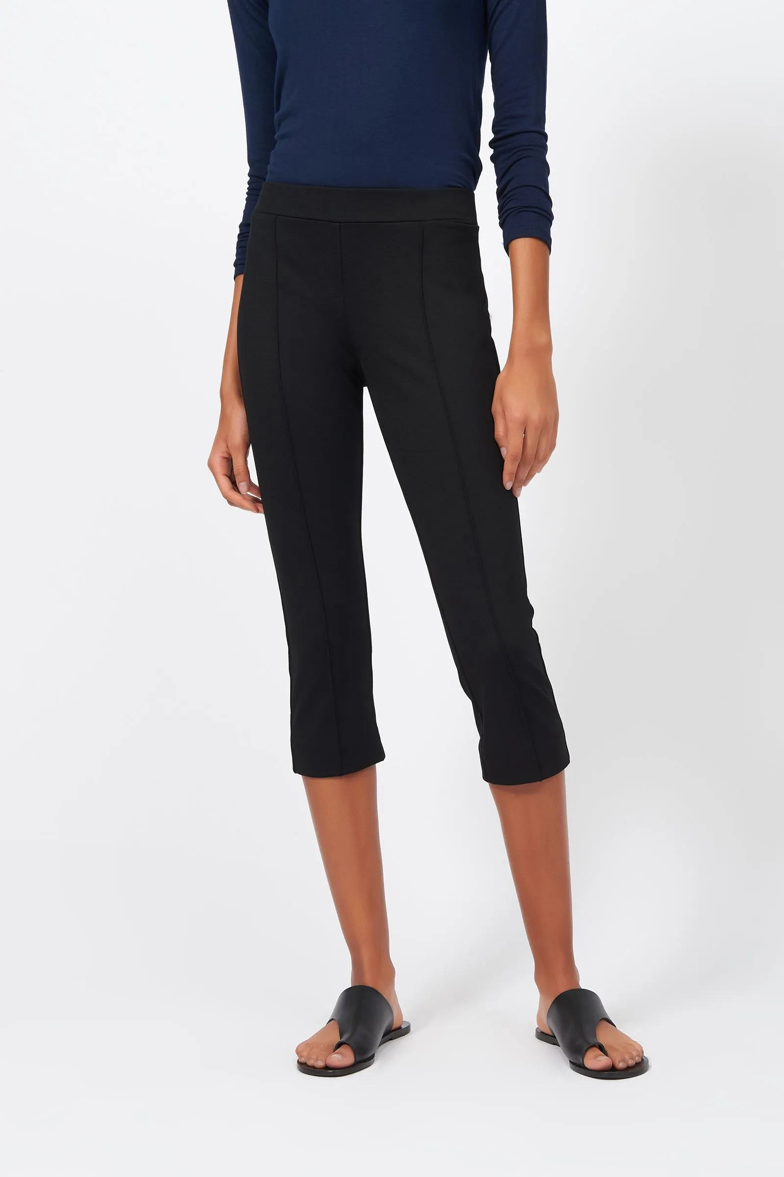 Pintuck Ponte 3/4 Pant - Black