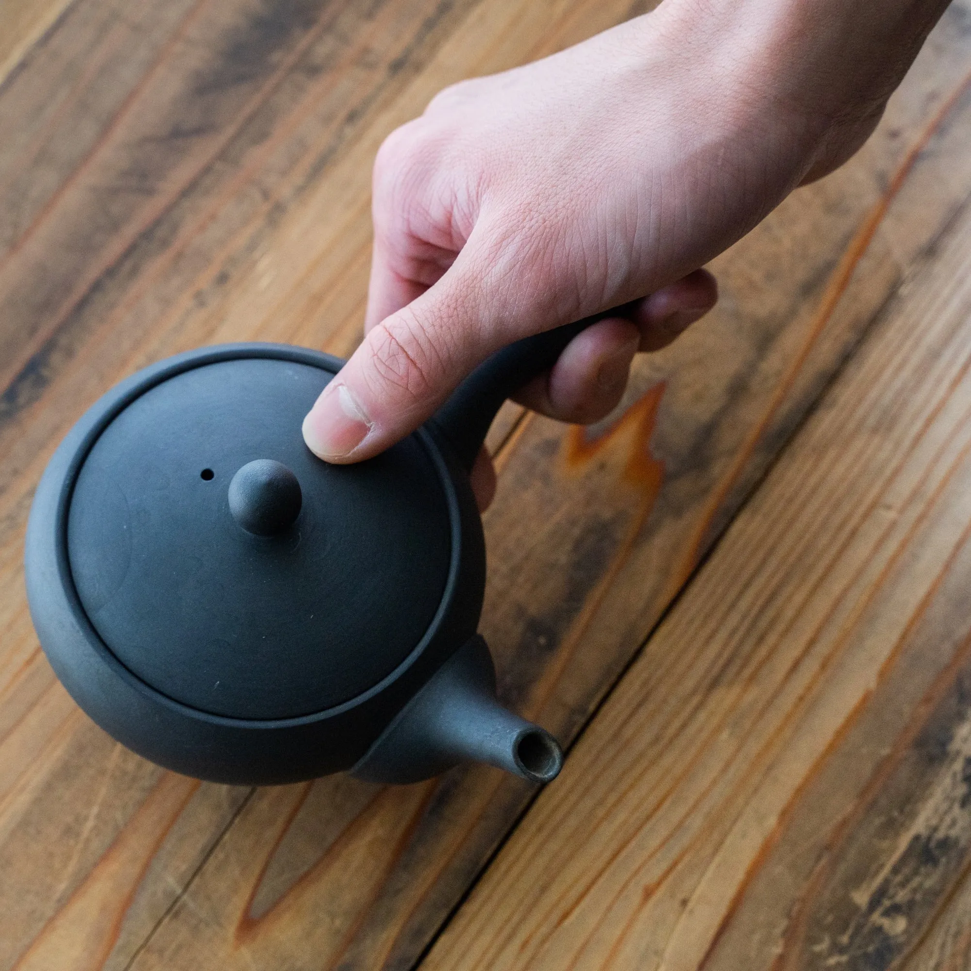Round Kyusu/Tea Pot (Matte Black)