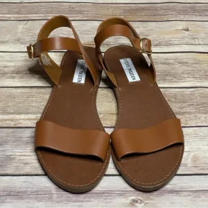 Steve Madden Donddi Tan Leather Flat Sandal With Buckle 8.5 NEW Without Box