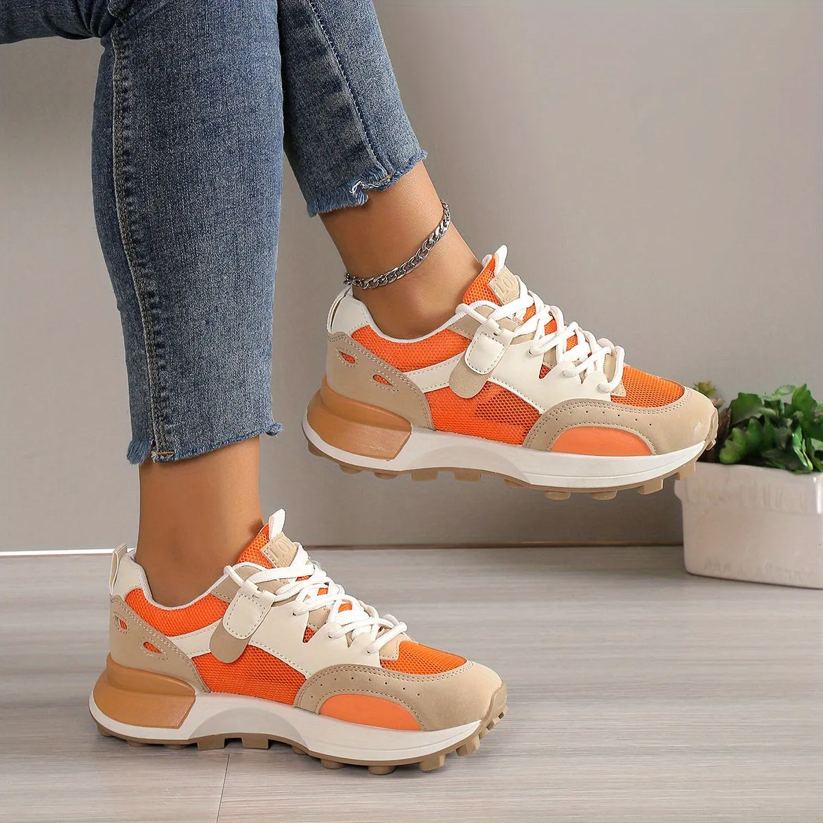 Trainer Bella™ | Women's Chunky Trainers | Breathable Mesh, Lace-Up Design & Cushioned Support