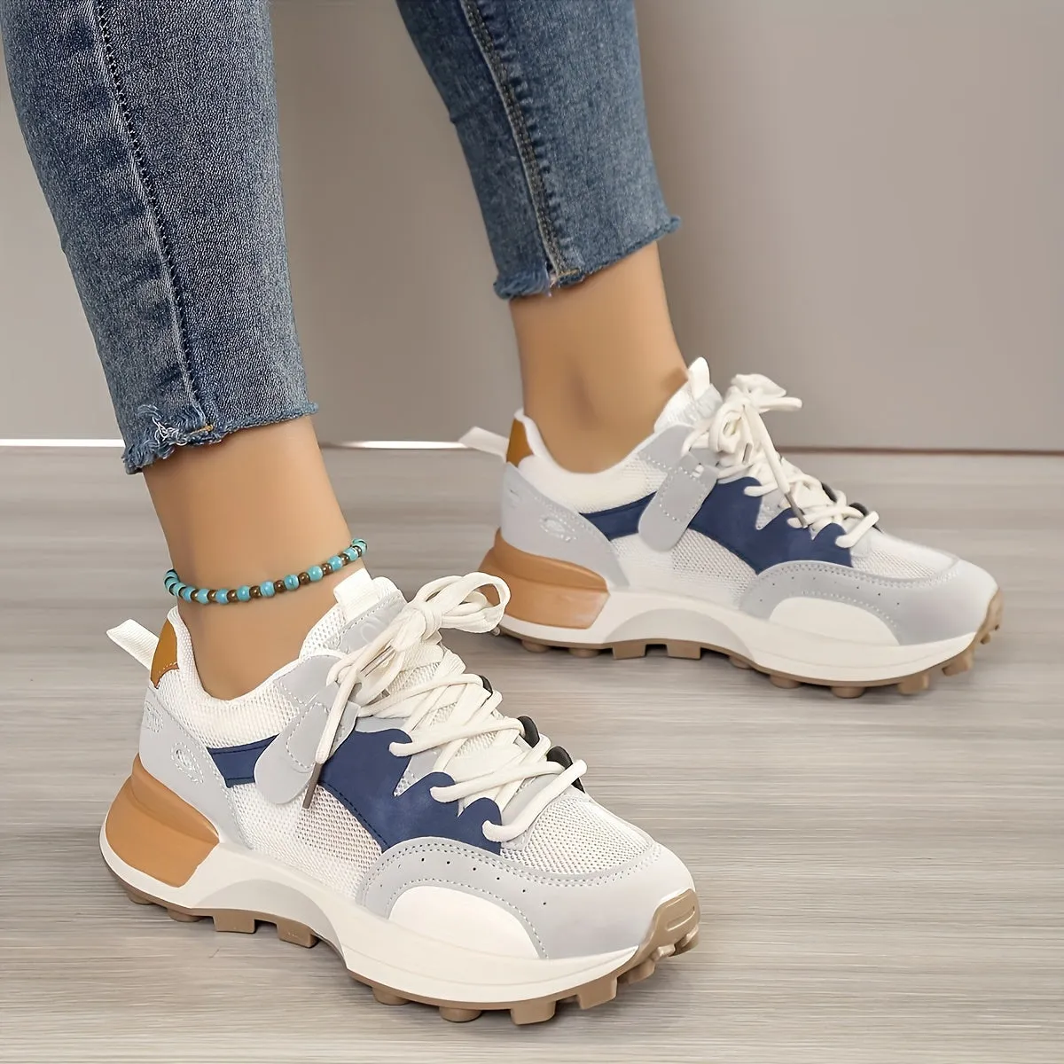 Trainer Bella™ | Women's Chunky Trainers | Breathable Mesh, Lace-Up Design & Cushioned Support