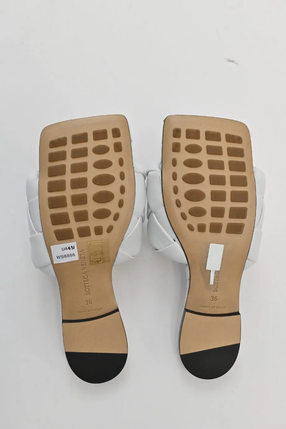 [WS6886] Bottega Veneta | Flat sandals